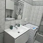 Lady's House شقة